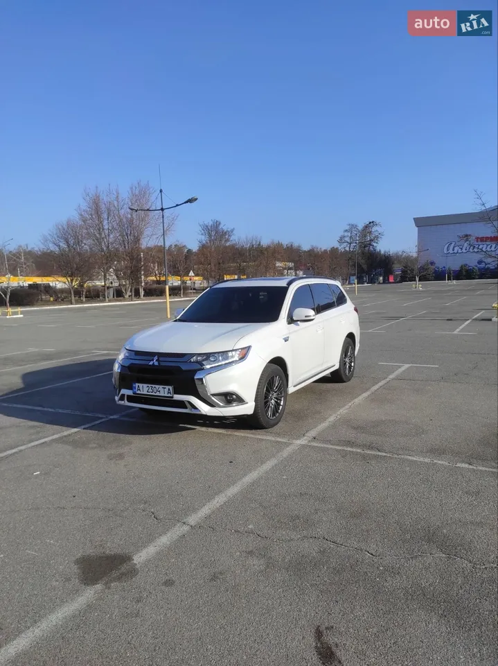2021 Mitsubishi Outlander - мініатюра 17