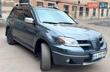 Позашляховик / Кросовер Mitsubishi Outlander 2004 в Києві