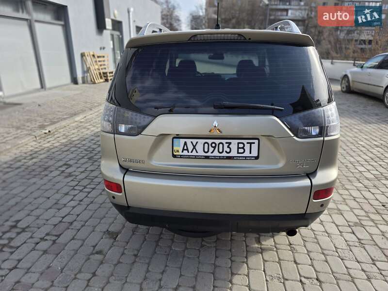 Внедорожник / Кроссовер Mitsubishi Outlander 2008 в Харькове