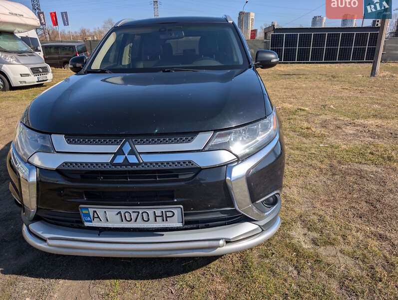 Mitsubishi Outlander 2015