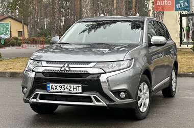 Позашляховик / Кросовер Mitsubishi Outlander 2019 в Харкові