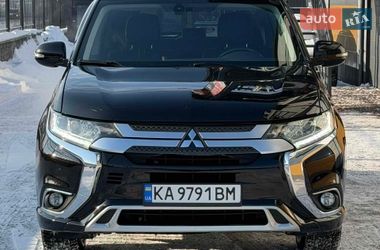 Внедорожник / Кроссовер Mitsubishi Outlander 2017 в Белой Церкви