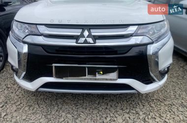 Позашляховик / Кросовер Mitsubishi Outlander 2018 в Луцьку