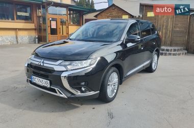 Внедорожник / Кроссовер Mitsubishi Outlander 2023 в Ровно