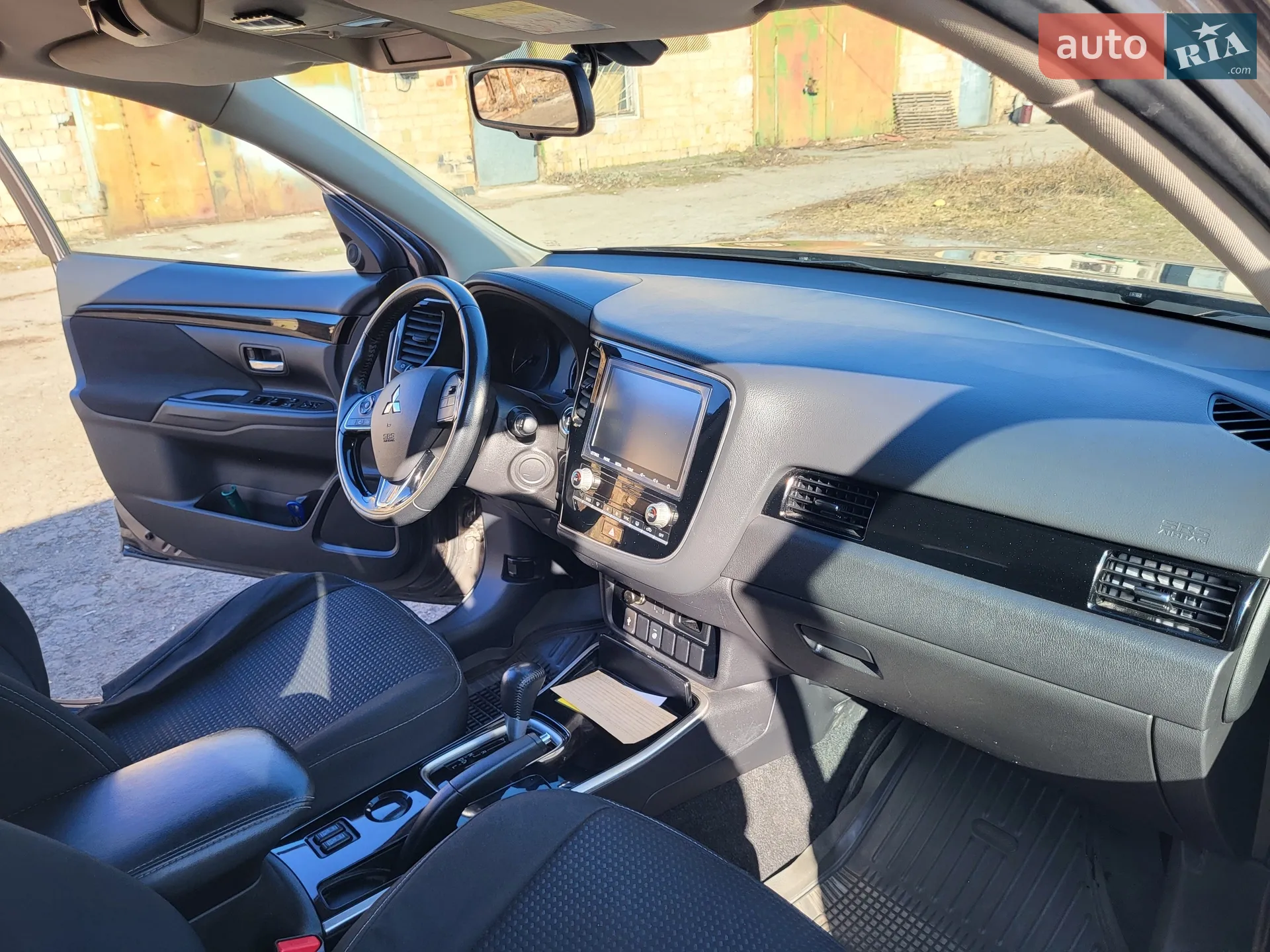 2021 Mitsubishi Outlander - мініатюра 11