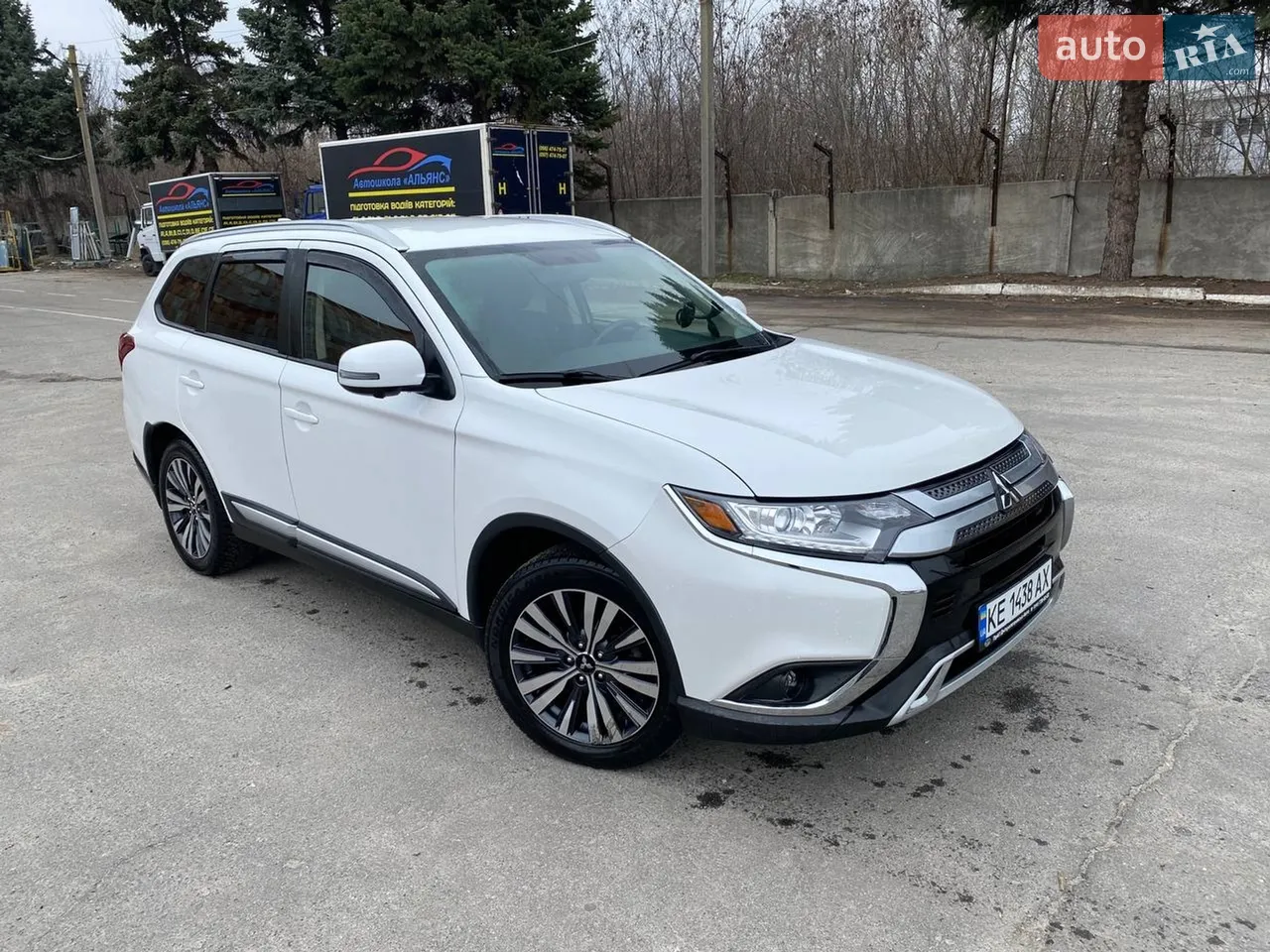 2021 Mitsubishi Outlander - мініатюра 8