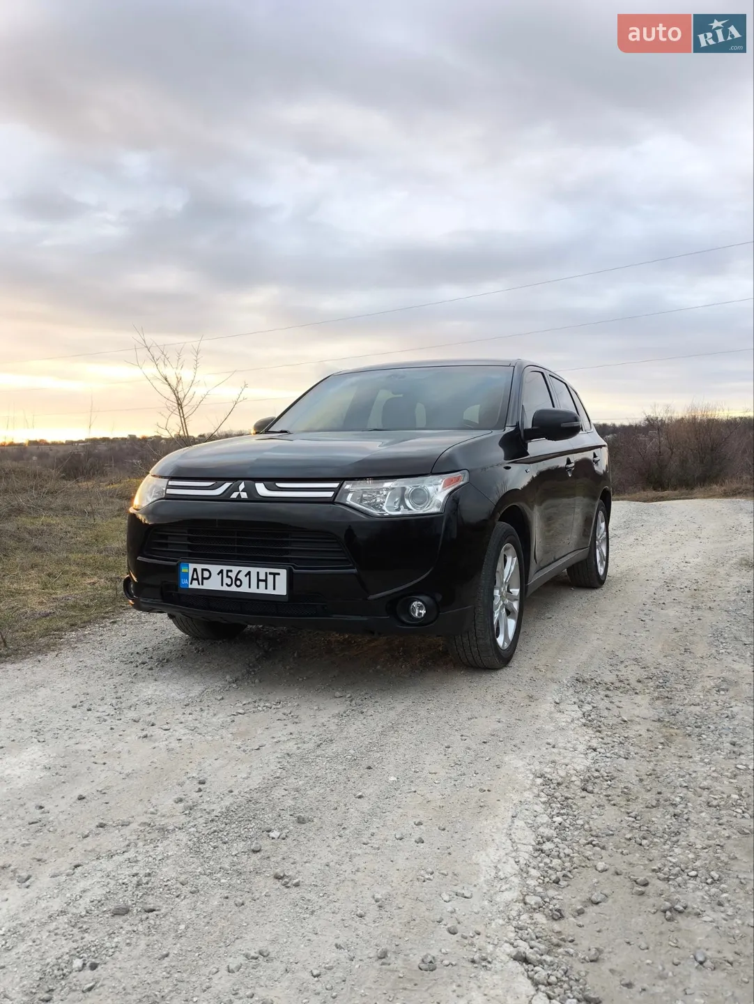 2013 Mitsubishi Outlander - фото 1