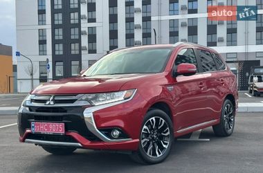 Внедорожник / Кроссовер Mitsubishi Outlander 2018 в Ровно