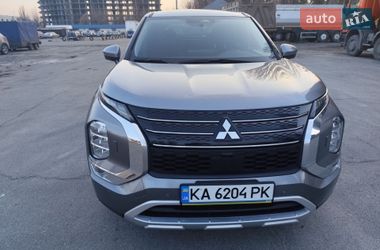 Позашляховик / Кросовер Mitsubishi Outlander 2021 в Києві