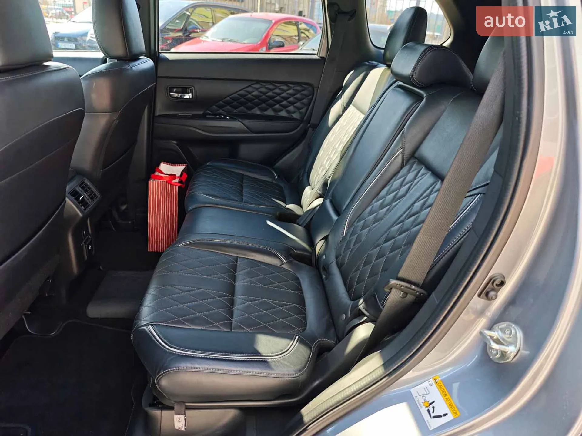 2021 Mitsubishi Outlander - мініатюра 17