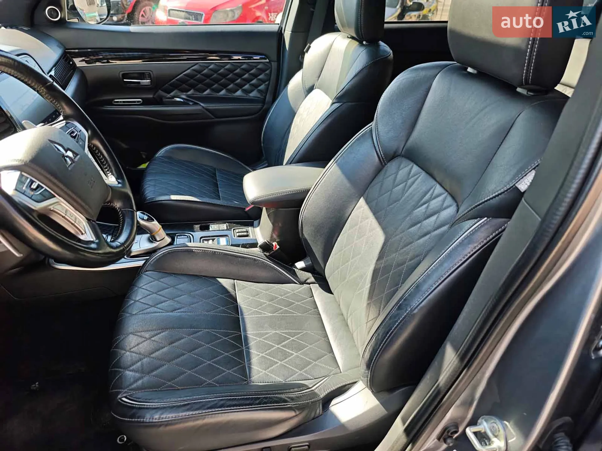 2021 Mitsubishi Outlander - мініатюра 27
