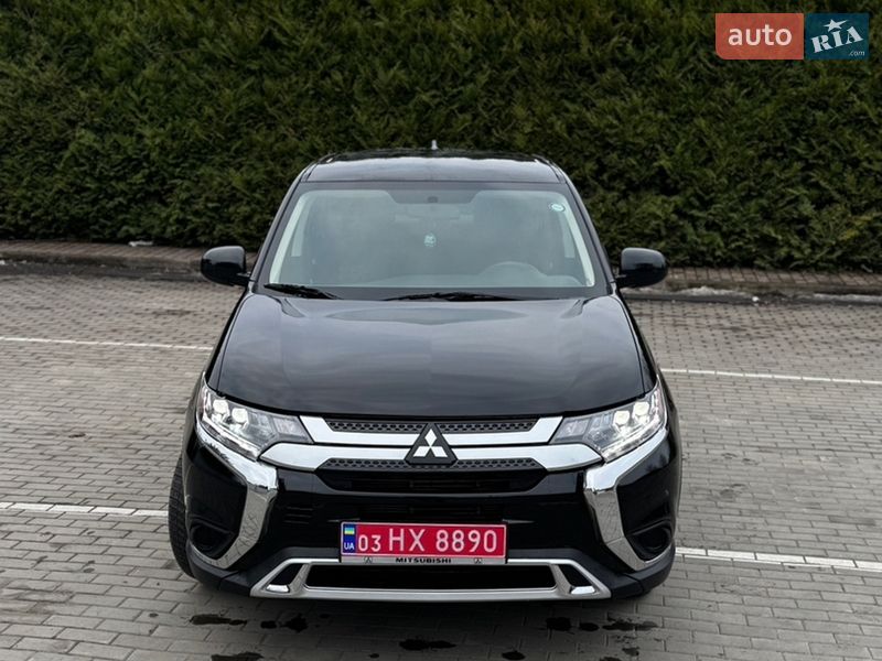Внедорожник / Кроссовер Mitsubishi Outlander 2020 в Киверцах