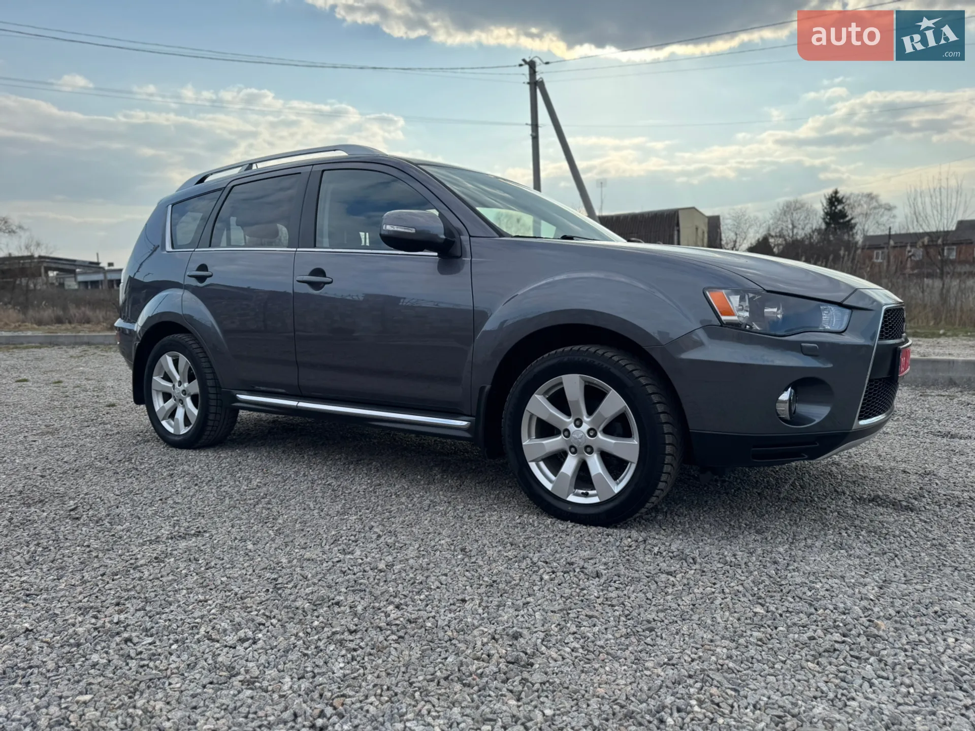 2010 Mitsubishi Outlander - мініатюра 12