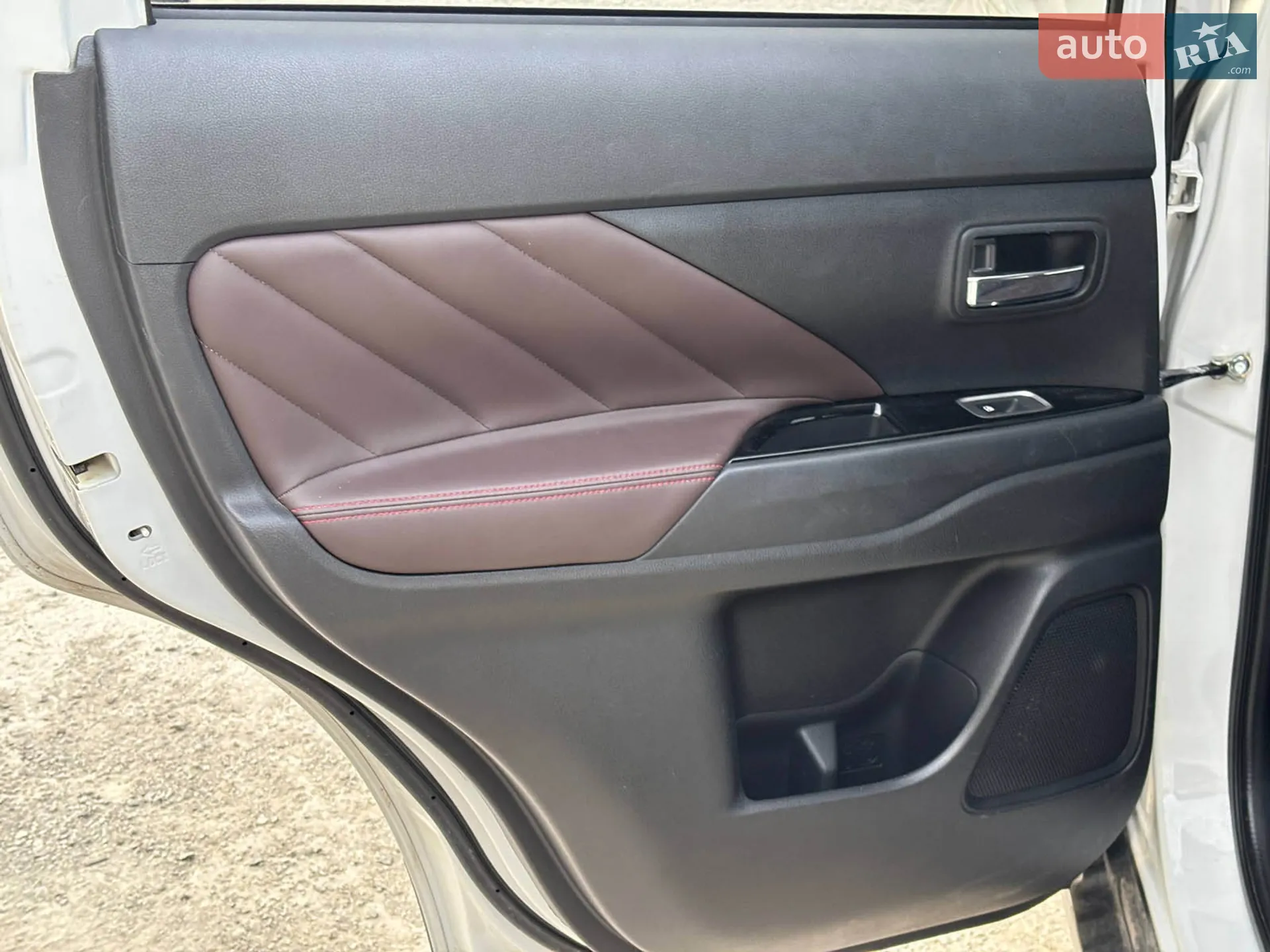 2016 Mitsubishi Outlander - мініатюра 34