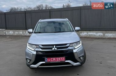 Внедорожник / Кроссовер Mitsubishi Outlander 2017 в Виннице