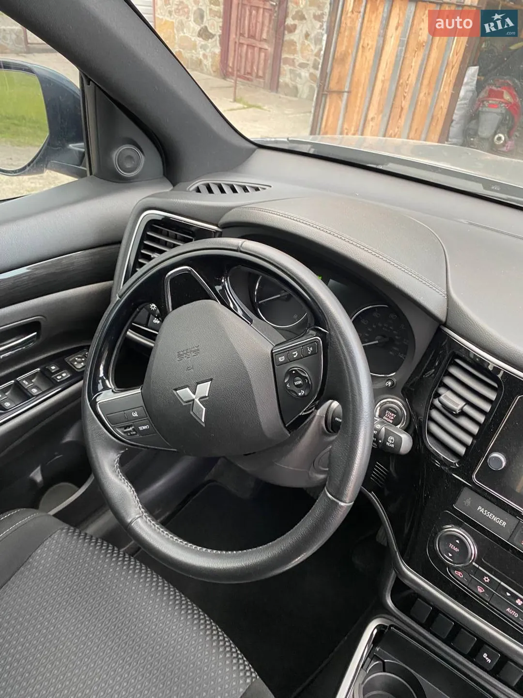 2017 Mitsubishi Outlander - мініатюра 10