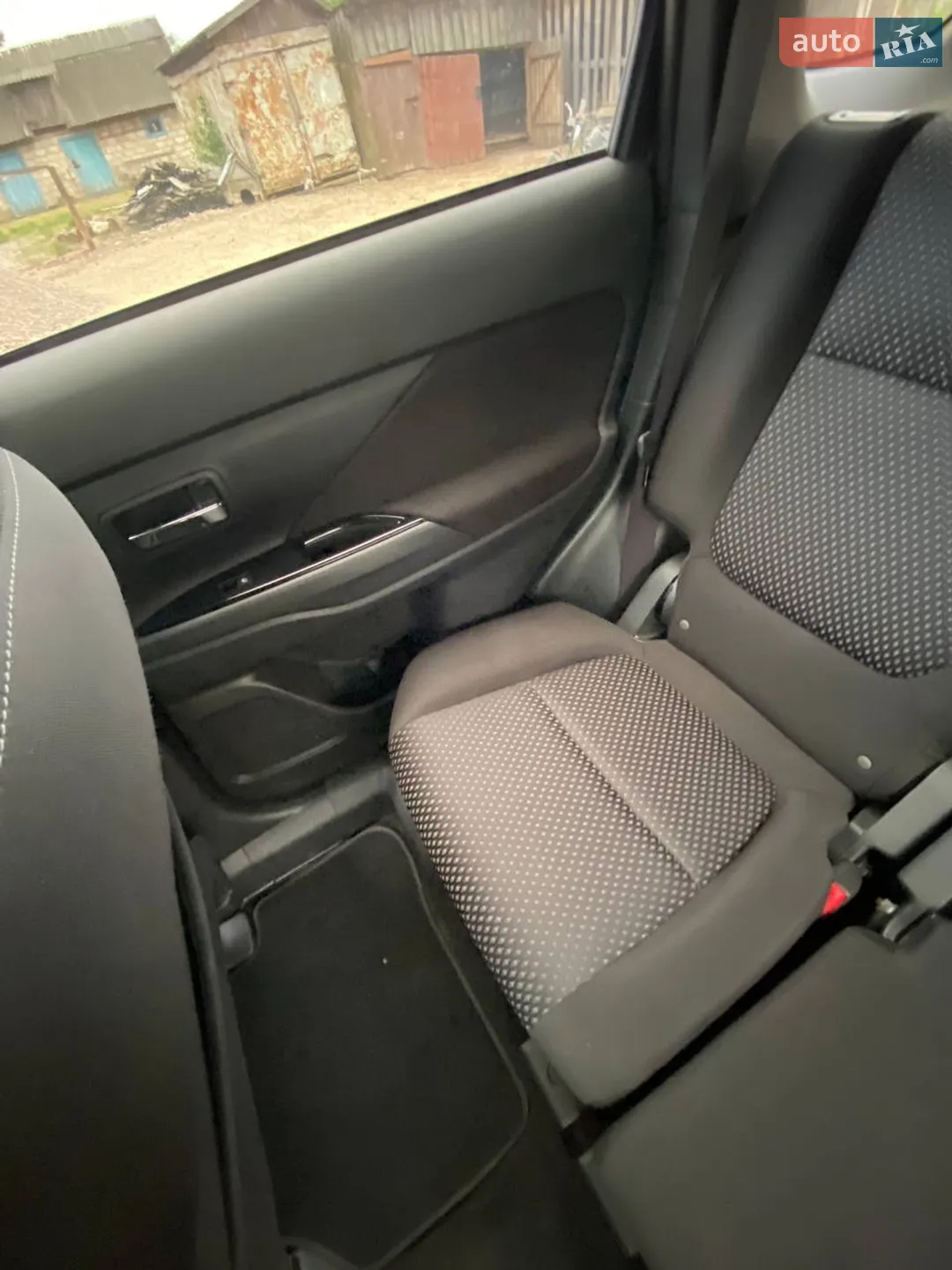 2017 Mitsubishi Outlander - мініатюра 14