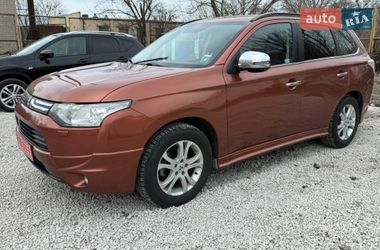 Внедорожник / Кроссовер Mitsubishi Outlander 2013 в Павлограде
