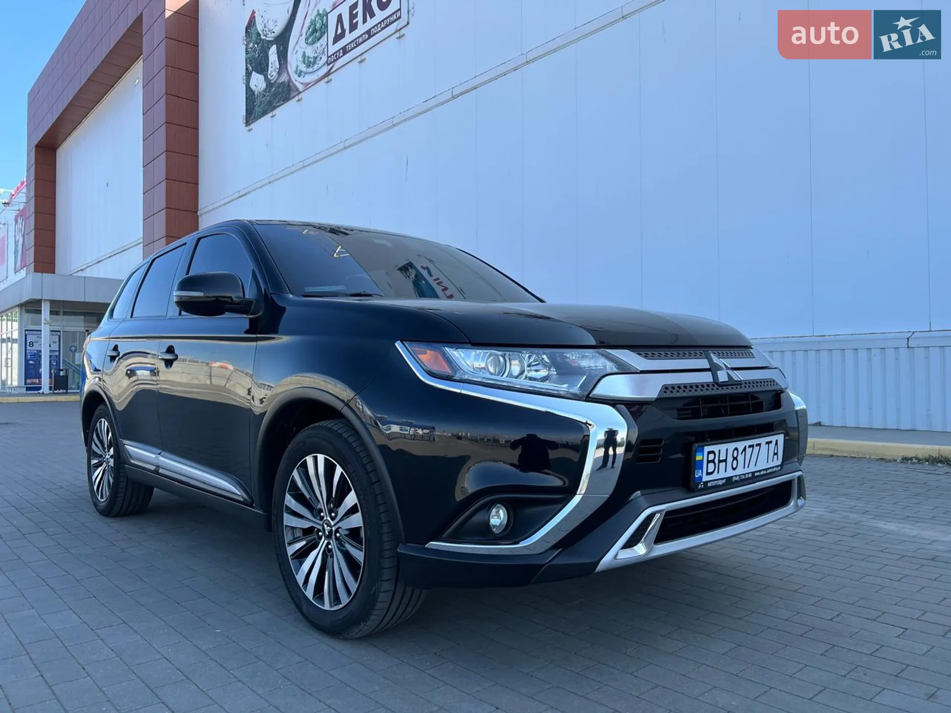 2019 Mitsubishi Outlander - мініатюра 3
