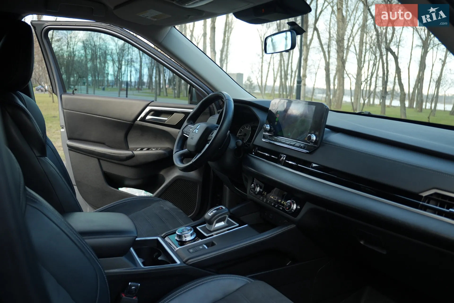 2021 Mitsubishi Outlander - мініатюра 13