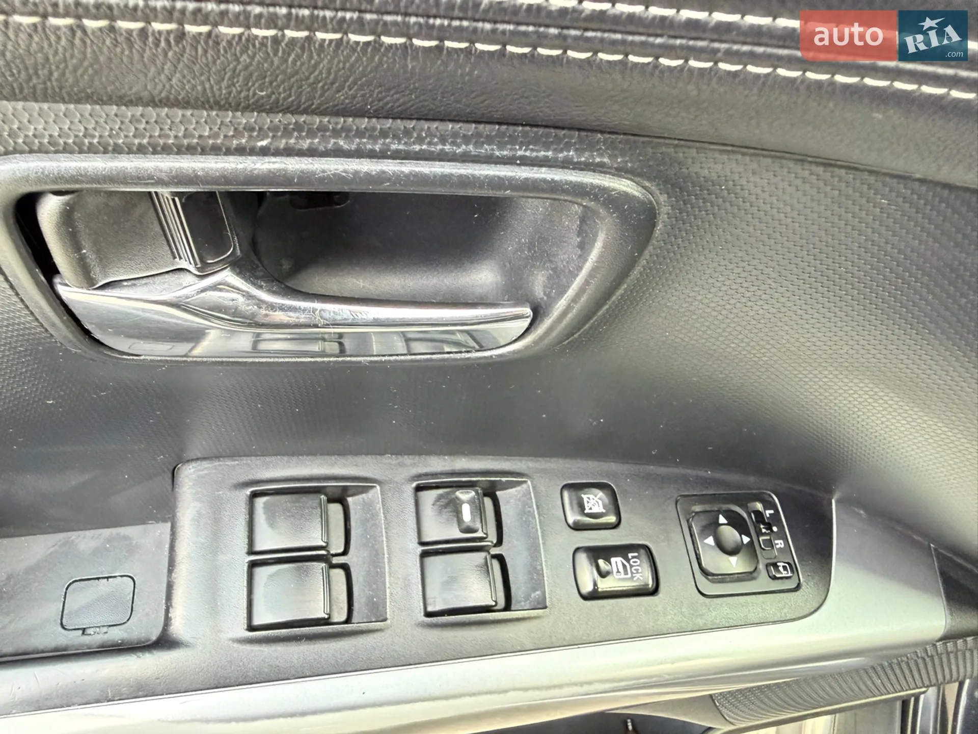 2010 Mitsubishi Outlander - мініатюра 30