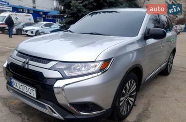 Позашляховик / Кросовер Mitsubishi Outlander 2019 в Полтаві