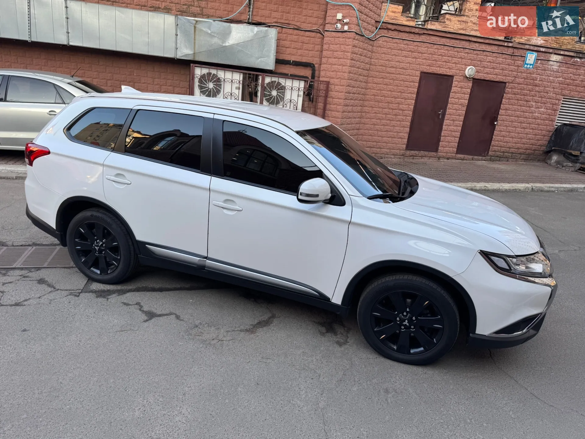 2019 Mitsubishi Outlander - мініатюра 10