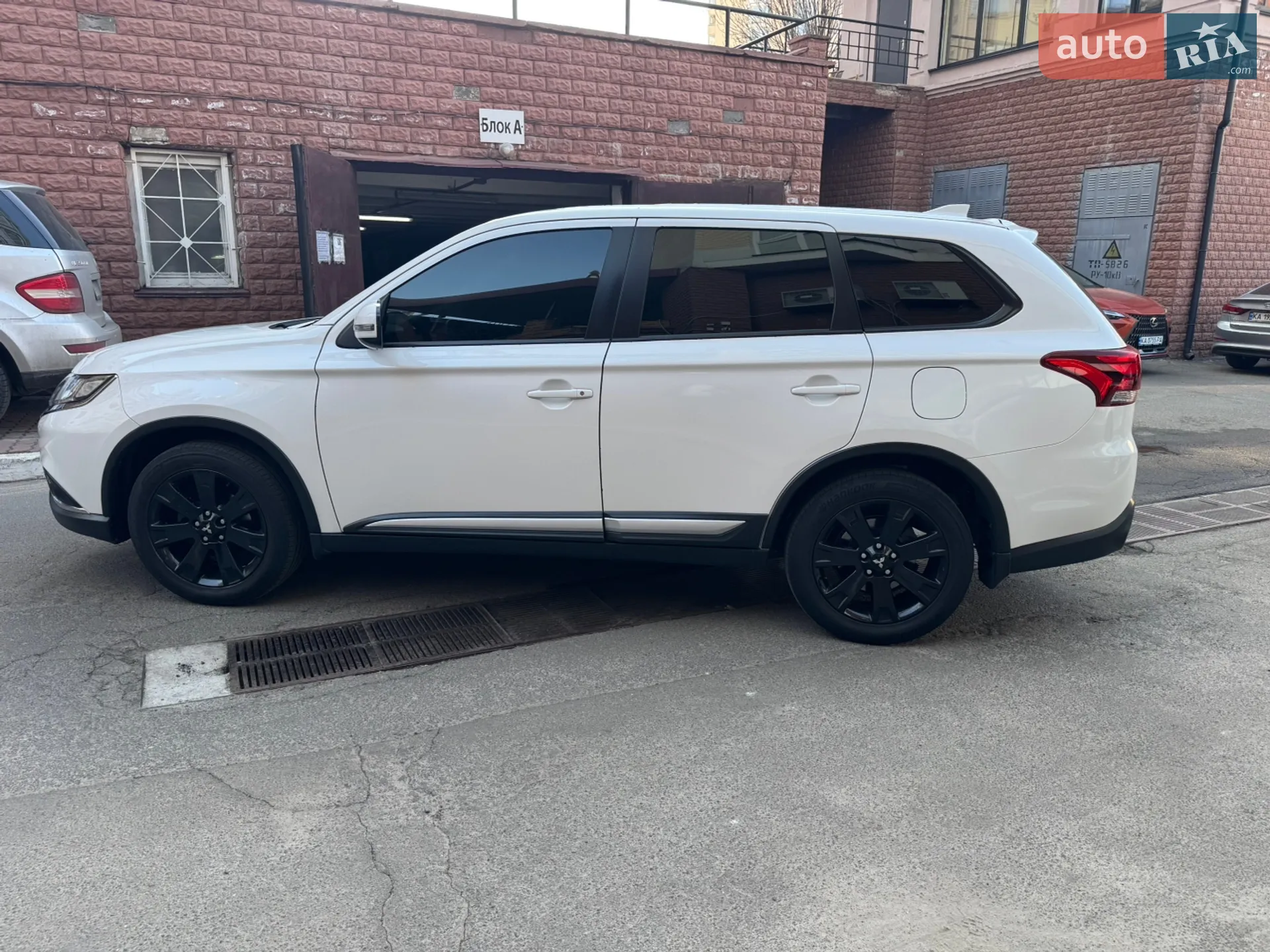 2019 Mitsubishi Outlander - мініатюра 5