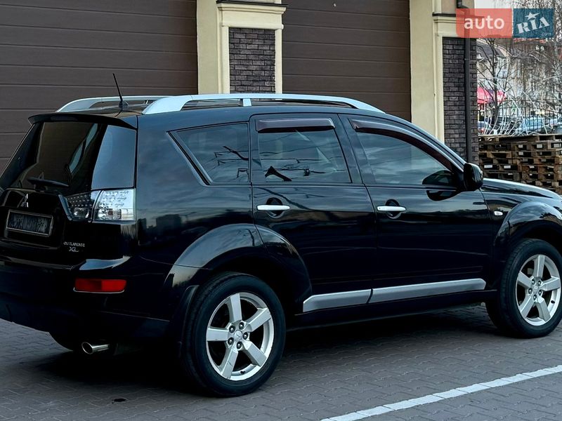 Внедорожник / Кроссовер Mitsubishi Outlander 2008 в Киеве