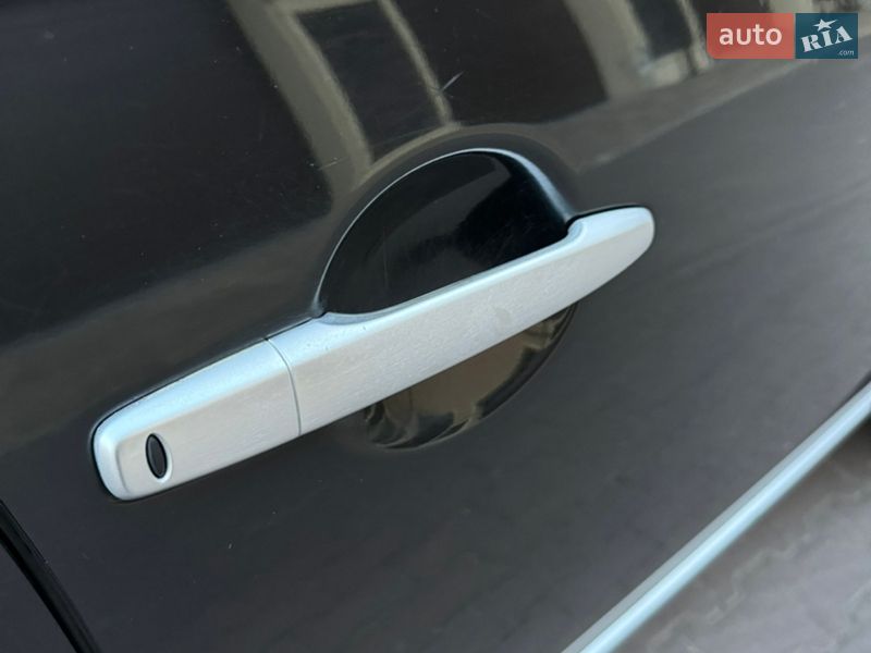 Внедорожник / Кроссовер Mitsubishi Outlander 2008 в Киеве