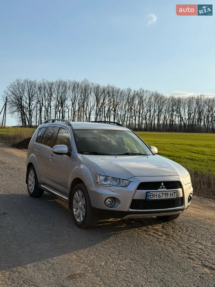 2012 Mitsubishi Outlander - мініатюра 10