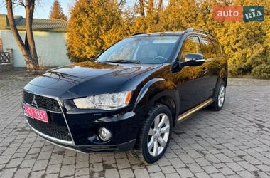 Внедорожник / Кроссовер Mitsubishi Outlander 2012 в Калуше