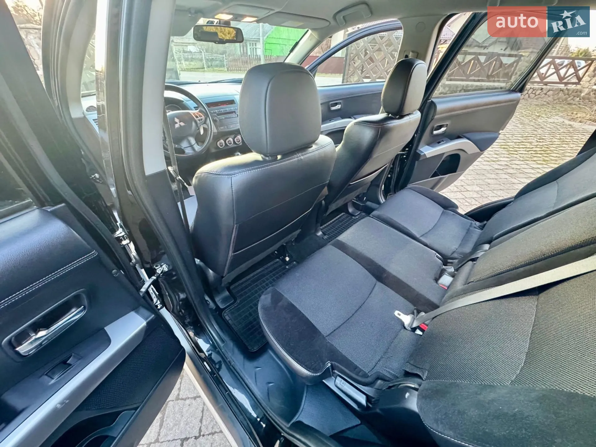 2012 Mitsubishi Outlander - мініатюра 20