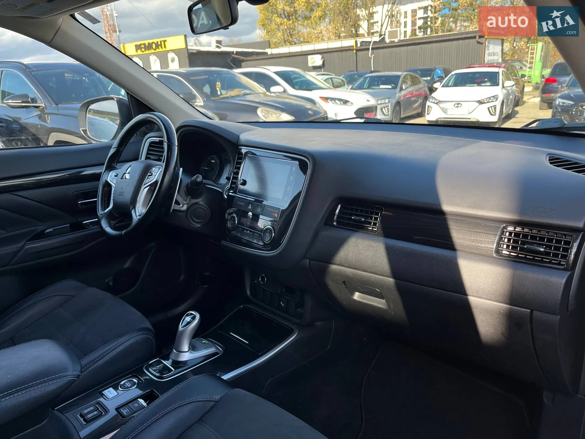 2018 Mitsubishi Outlander - мініатюра 27