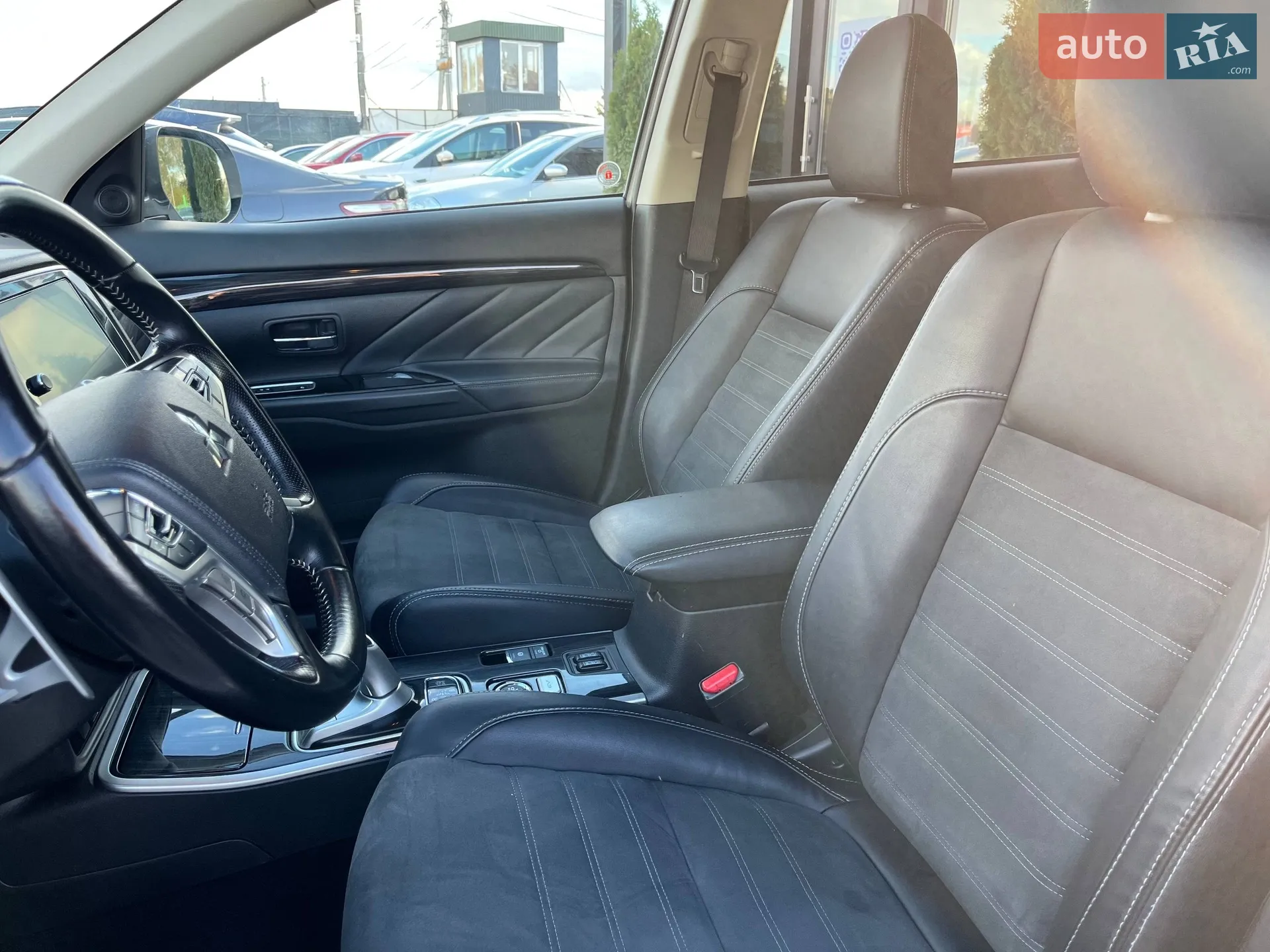 2018 Mitsubishi Outlander - мініатюра 14