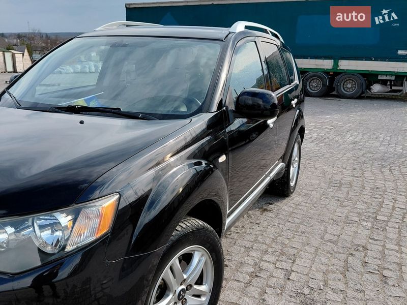 Внедорожник / Кроссовер Mitsubishi Outlander 2008 в Кельменцах