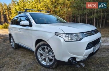Внедорожник / Кроссовер Mitsubishi Outlander 2013 в Лебедине