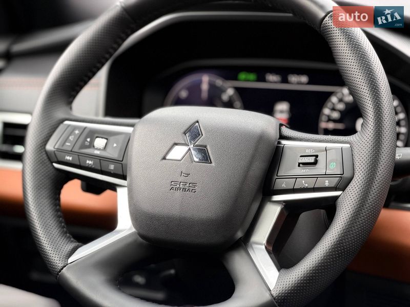 Внедорожник / Кроссовер Mitsubishi Outlander 2024 в Кривом Роге