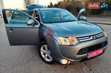 Внедорожник / Кроссовер Mitsubishi Outlander 2013 в Львове