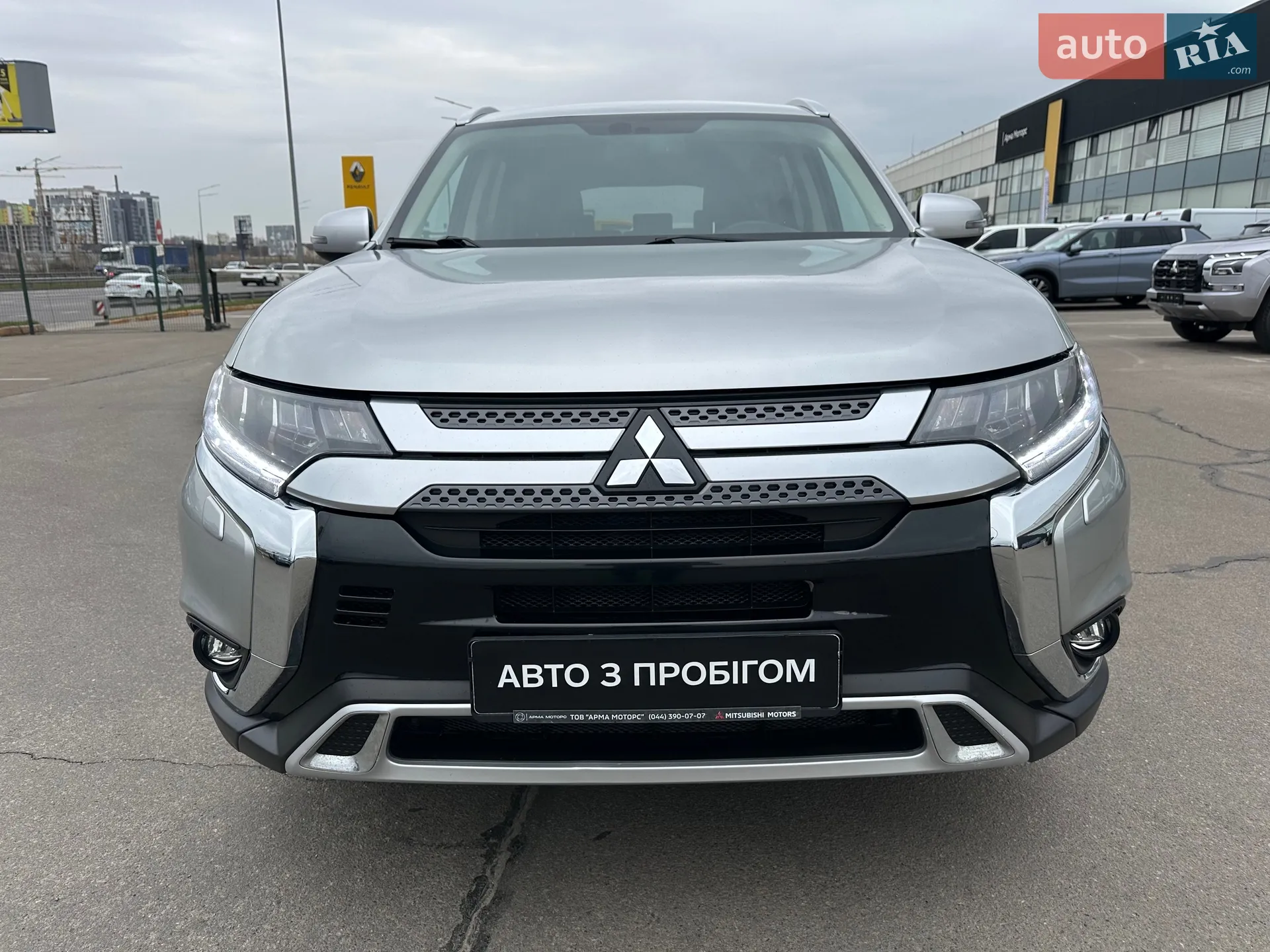 2022 Mitsubishi Outlander - мініатюра 3