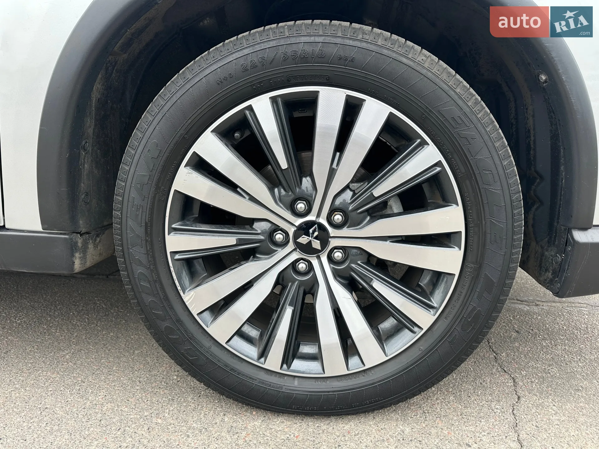 2022 Mitsubishi Outlander - мініатюра 14
