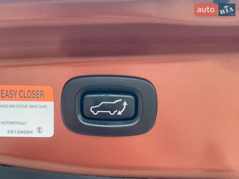 Внедорожник / Кроссовер Mitsubishi Outlander 2014 в Буче