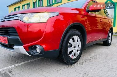 Позашляховик / Кросовер Mitsubishi Outlander 2014 в Стрию