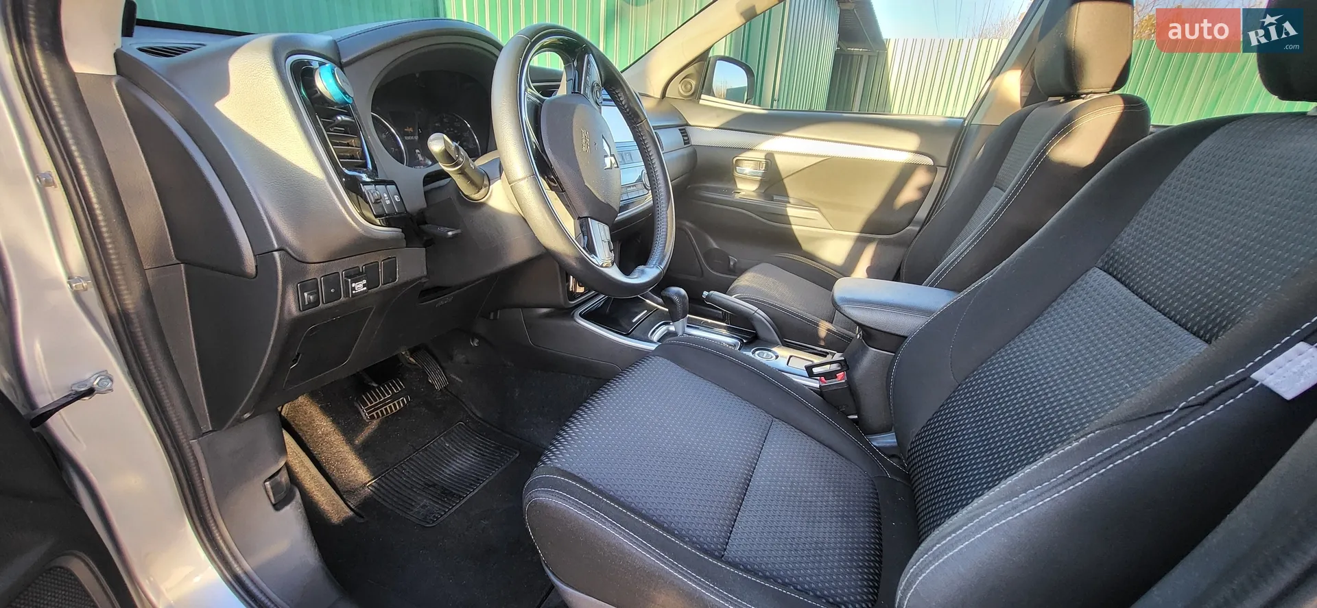 2016 Mitsubishi Outlander - мініатюра 24
