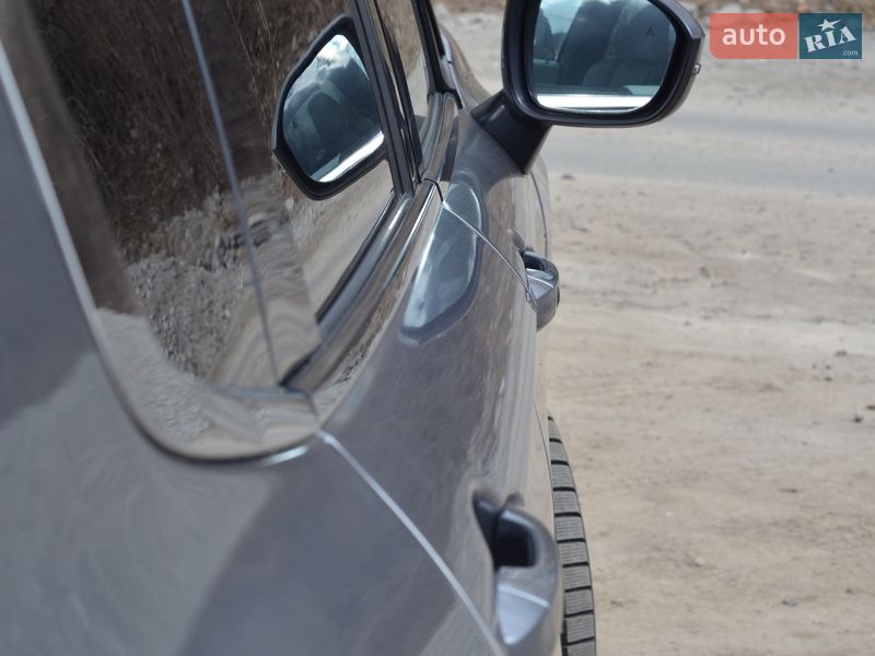 Внедорожник / Кроссовер Mitsubishi Outlander 2023 в Киеве