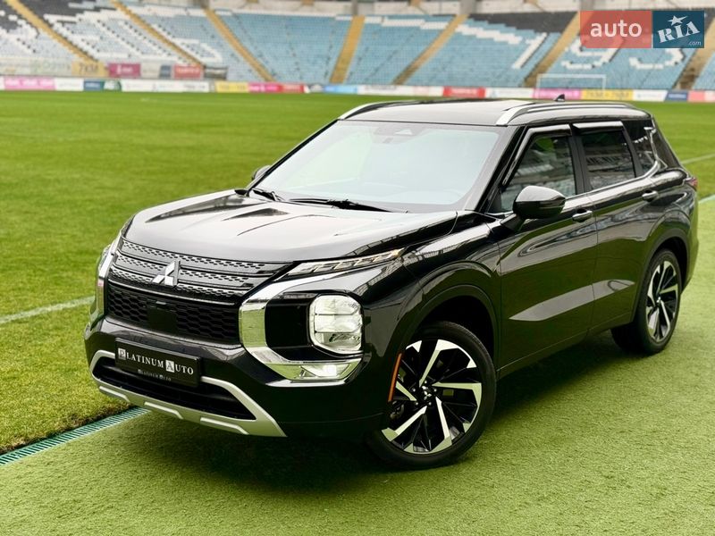Внедорожник / Кроссовер Mitsubishi Outlander 2022 в Одессе