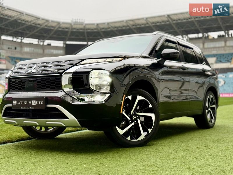 Внедорожник / Кроссовер Mitsubishi Outlander 2022 в Одессе