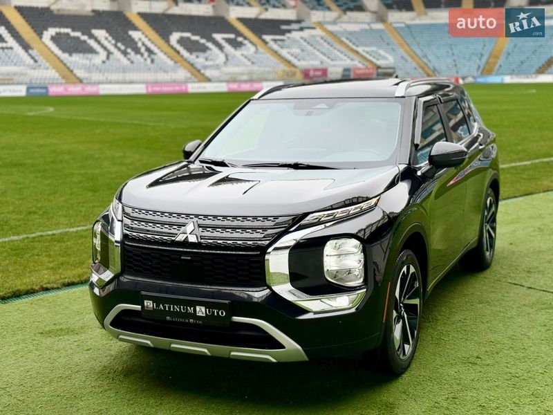 Внедорожник / Кроссовер Mitsubishi Outlander 2022 в Одессе