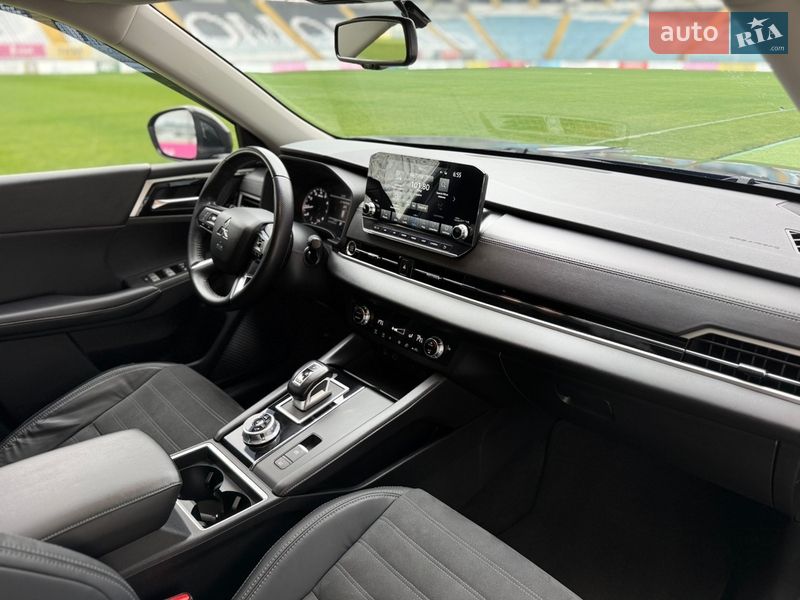 Внедорожник / Кроссовер Mitsubishi Outlander 2022 в Одессе