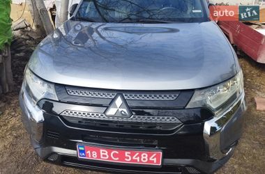 Внедорожник / Кроссовер Mitsubishi Outlander 2020 в Нетешине